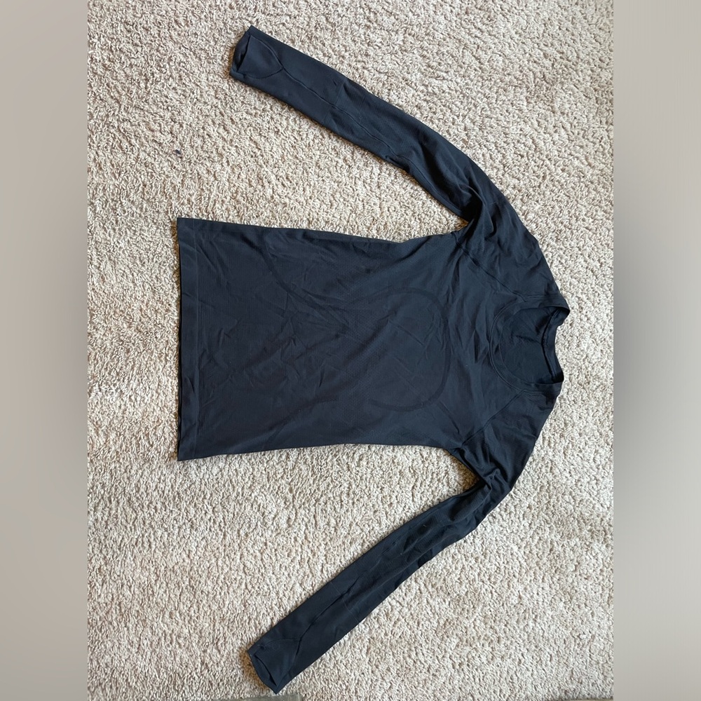 Lululemon black shirt